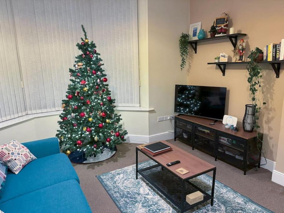 Private Parking, Central Llandudno, King Bed With Ensuite At Clement Lodge Exterior foto