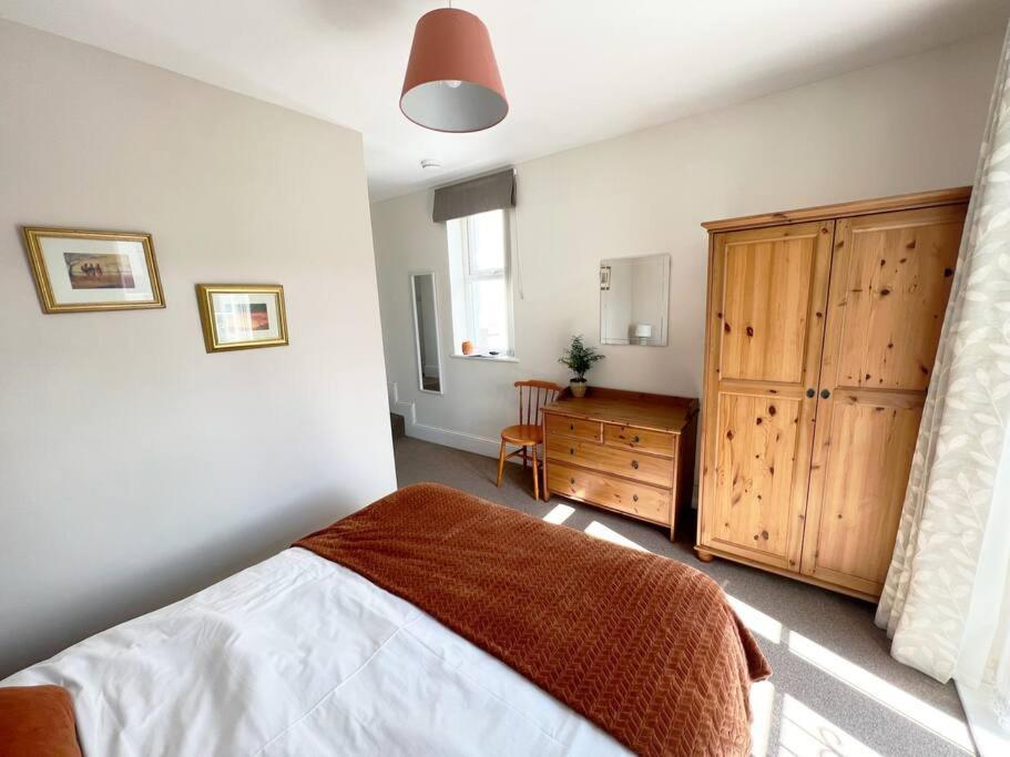 Private Parking, Central Llandudno, King Bed With Ensuite At Clement Lodge Exterior foto
